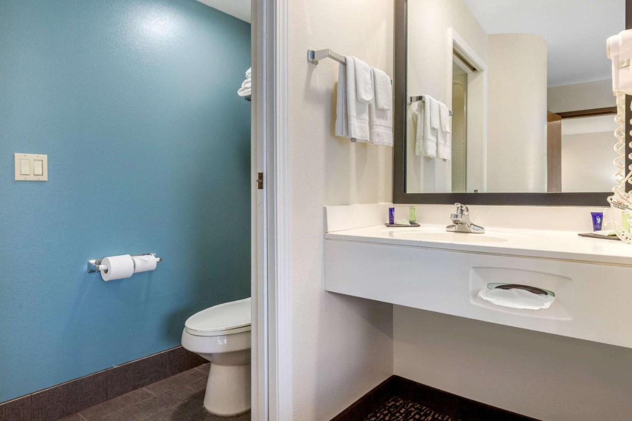 Sleep Inn & Suites Джонсън Сити Екстериор снимка